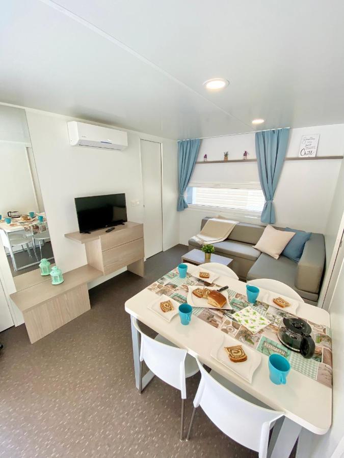 Mobile Homes Malu Biograd Na Moru Exterior foto