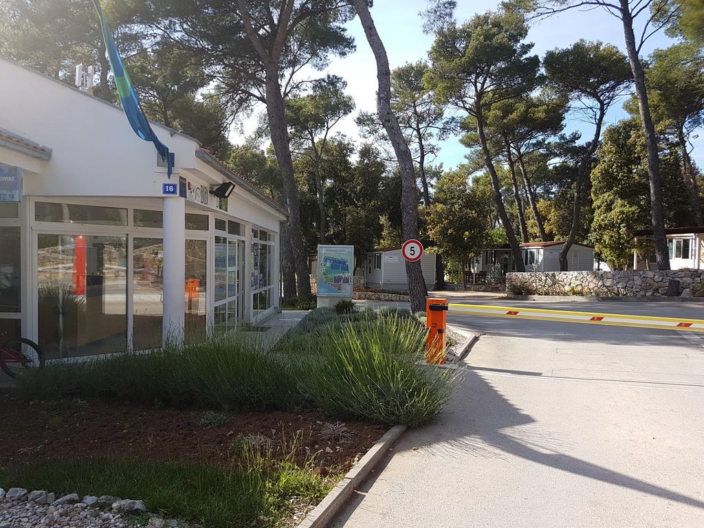 Mobile Homes Malu Biograd Na Moru Exterior foto
